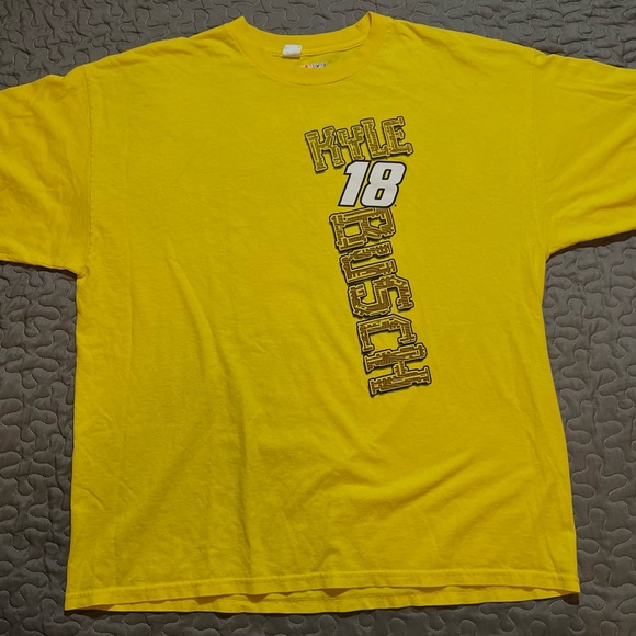 NASCAR Kyle Busch Yellow Tee • Sz 2XL - Picture 1 of 3